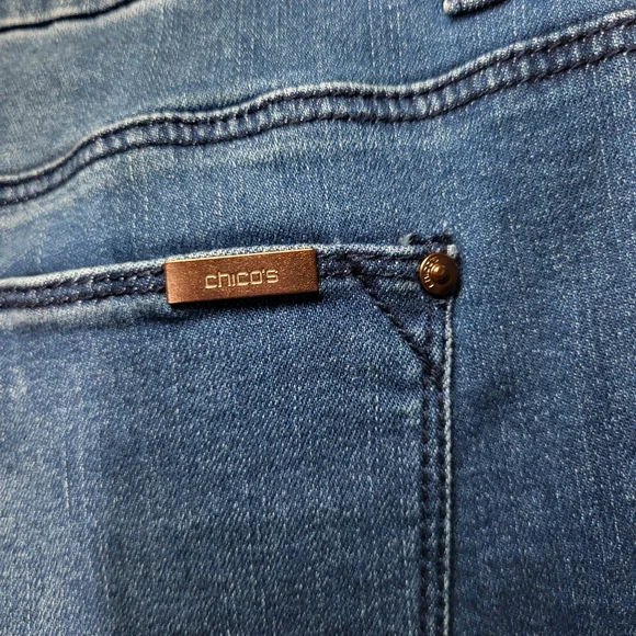 Chico's Embroidered Jeans Beaded Floral So Slimming Denim BOHO. - Picture 5 of 8